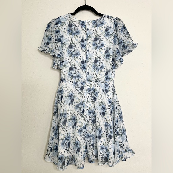 Mi Ami Francesca’s Collection Floral Dress - Picture 8 of 10